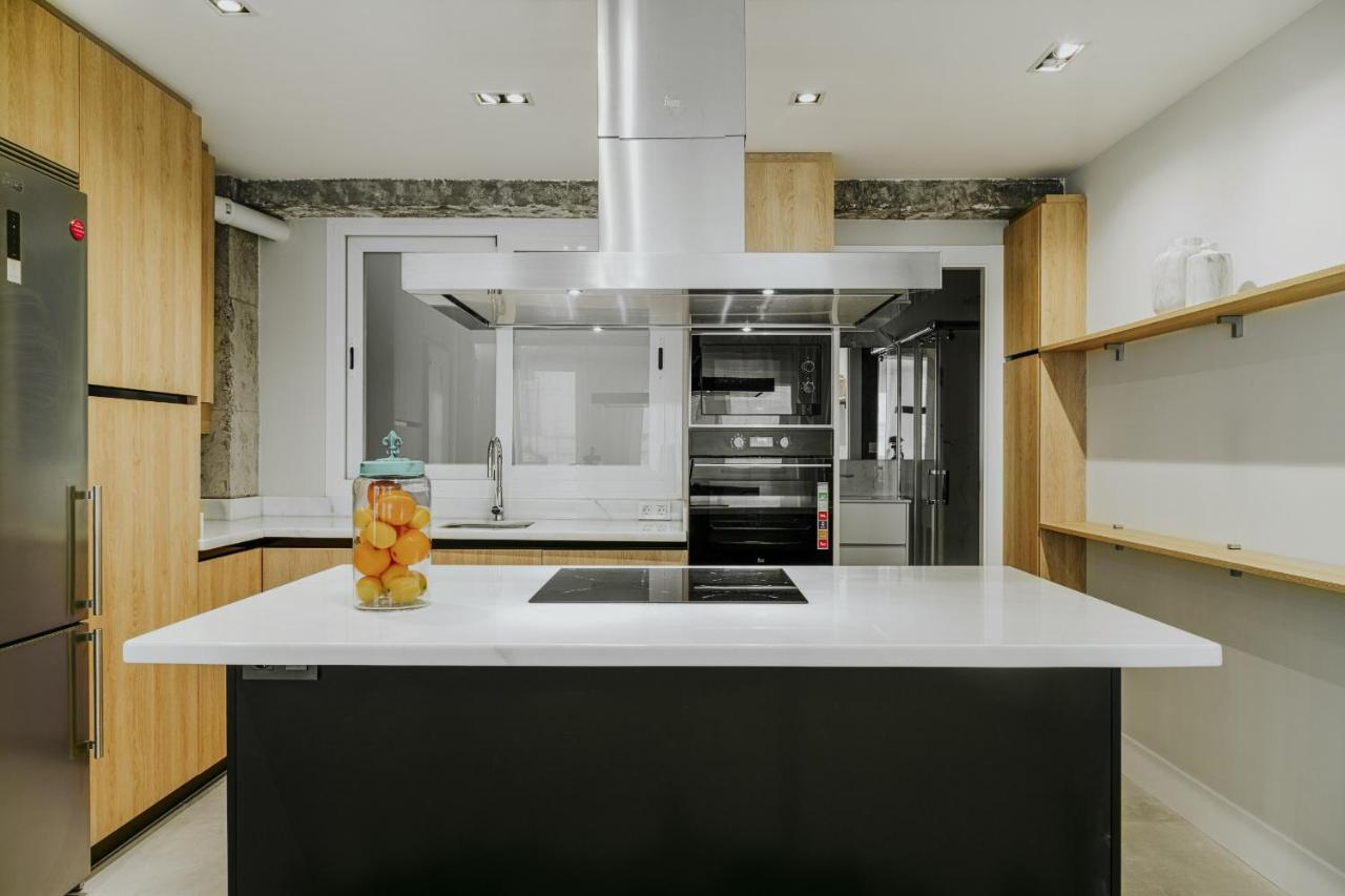Six Apartments By Caleta Homes Malaga Exterior photo