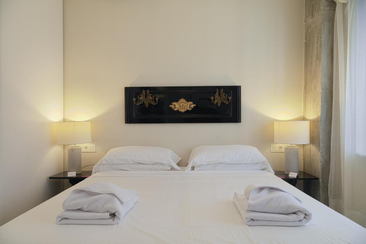Six Apartments By Caleta Homes Malaga Exterior photo
