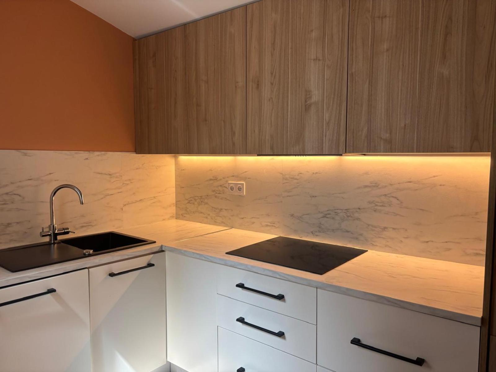 Six Apartments By Caleta Homes Malaga Exterior photo